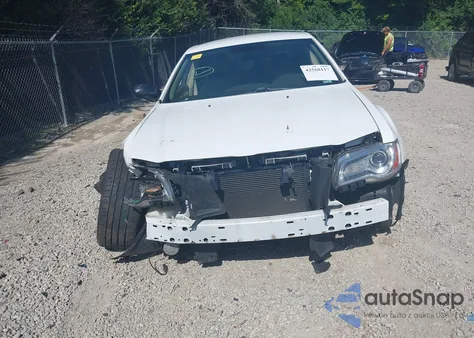 2013 Chrysler 300C из США, поврежденный, VIN 2C3CCAET6DH611962